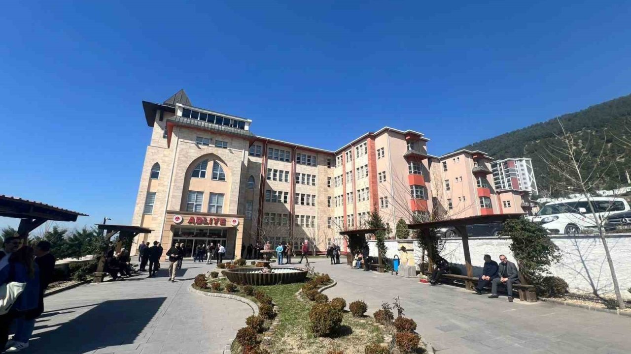 Eski Eş Katili Hakim Karşısına Çıktı: