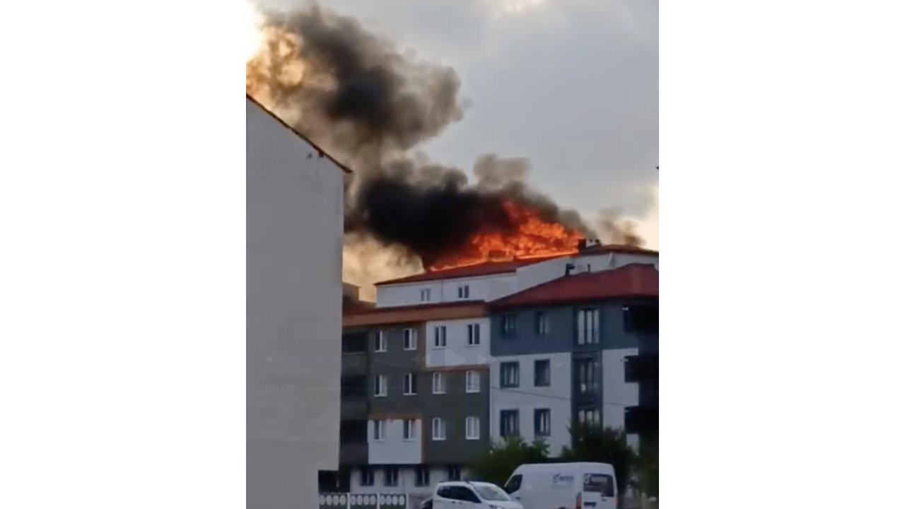Tekirdağ’da Çatı Katında Yangın