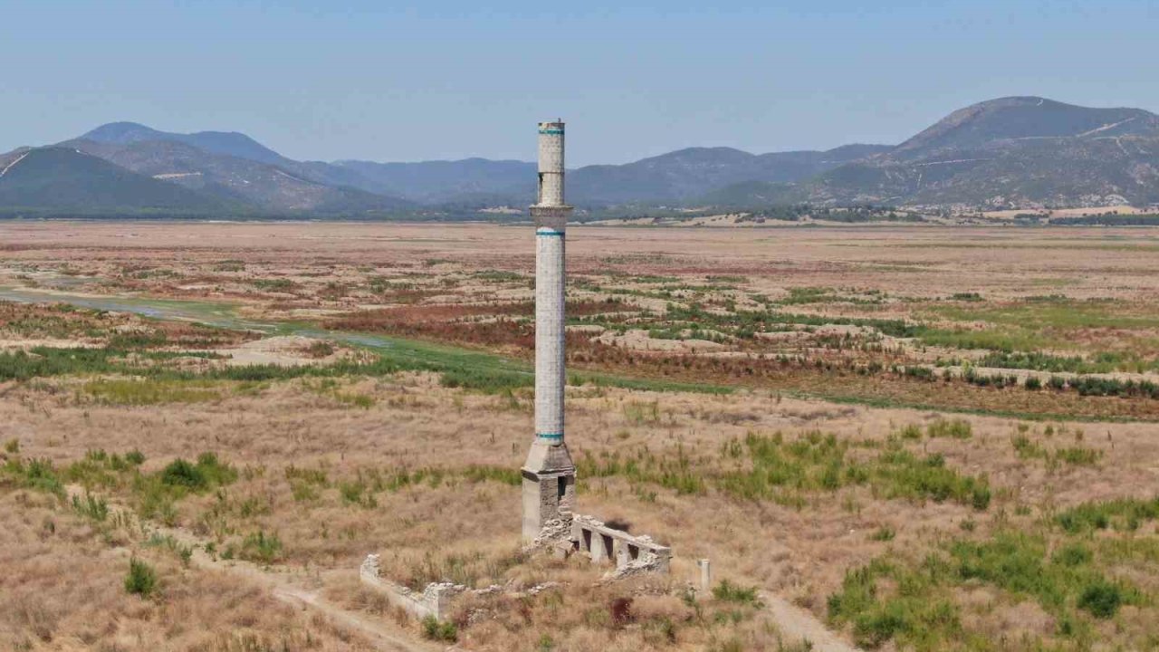 Kuraklık İzmir’i Vurdu: Tahtalı Barajı’nda Su Dip Seviyede