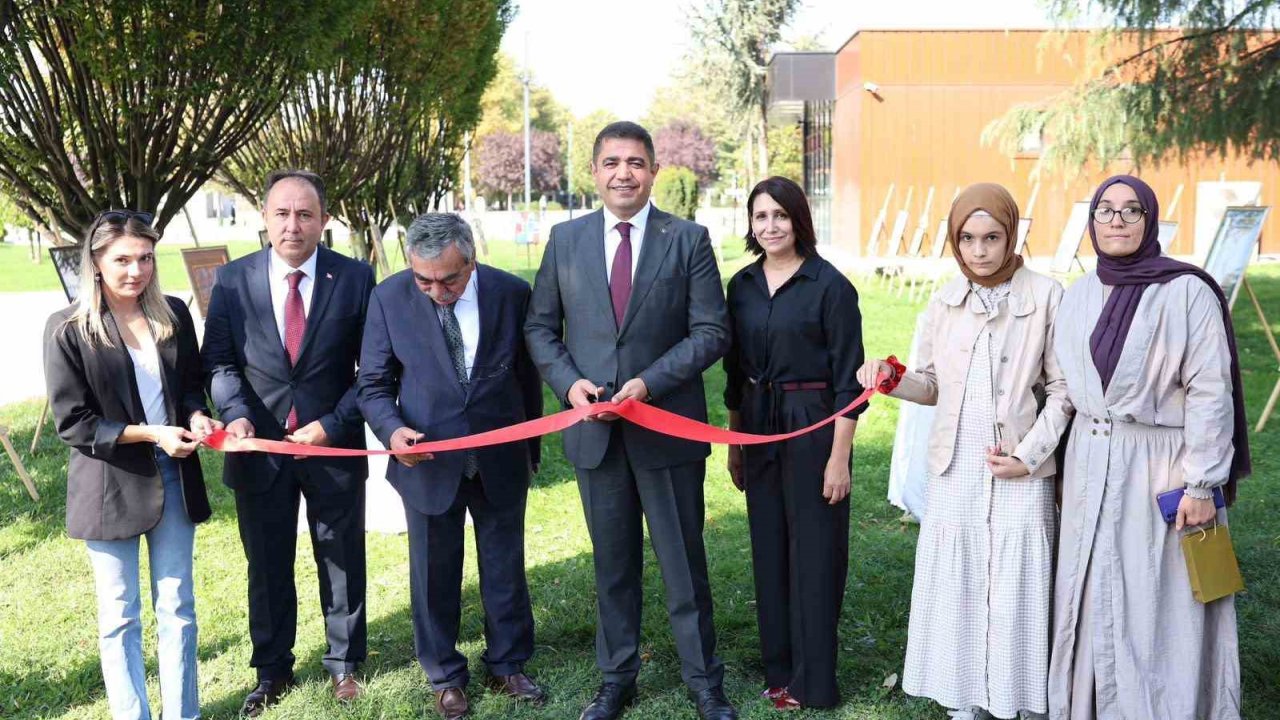 Düzce’de Ebru Sergisi Açıldı