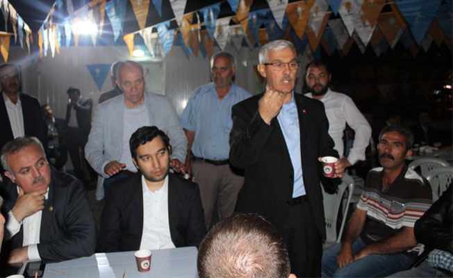 AK Parti Seçim Bürosunda Şehitler Anılacak