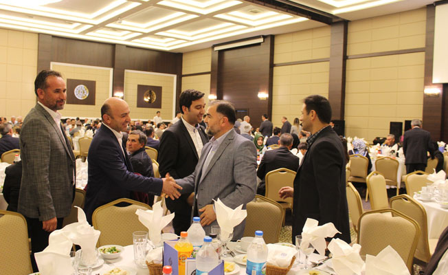 AK Parti Teşkilatı Muhtarlar ile birlikte iftar etti