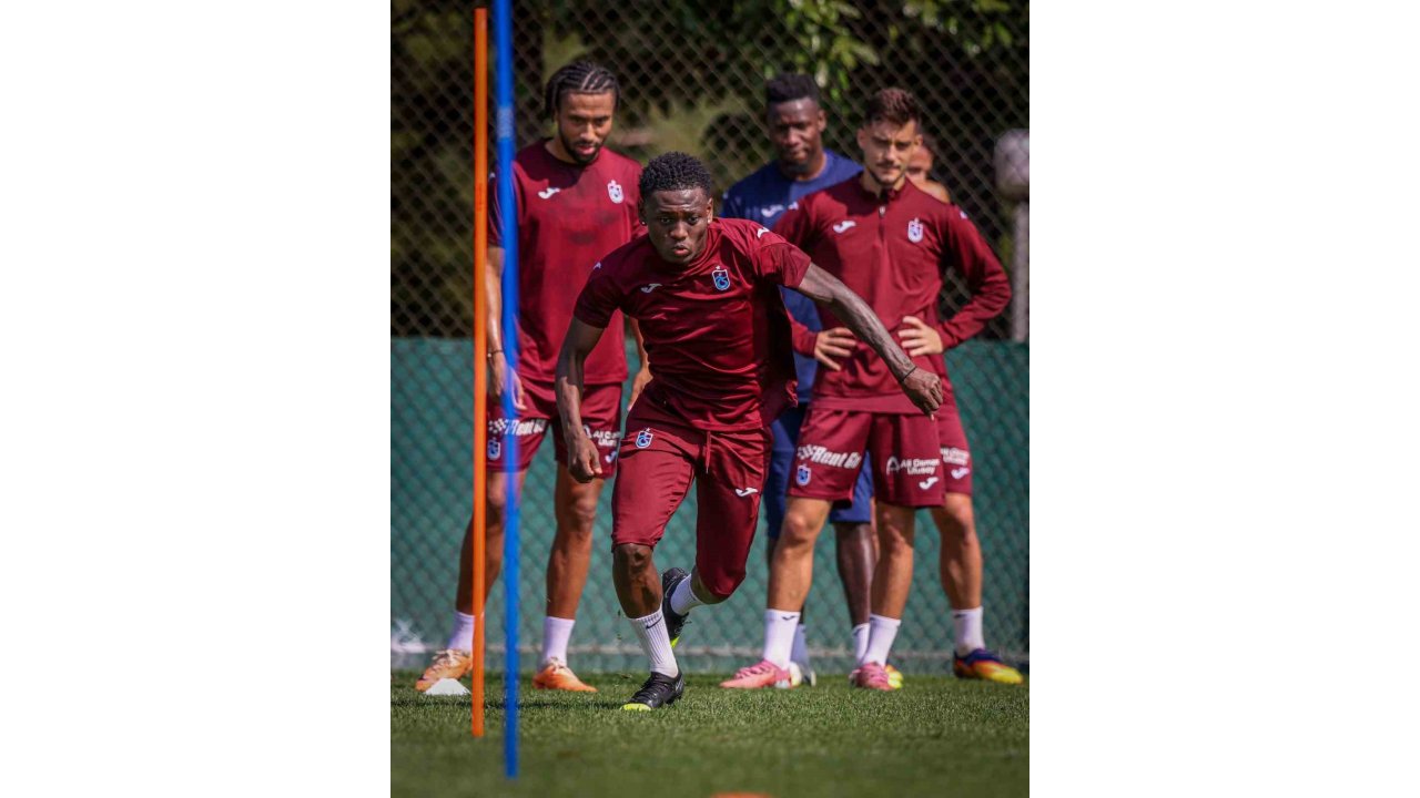 Trabzonspor, Fatih Karagümrük Maçı İçin İstanbul’a Hareket Etti