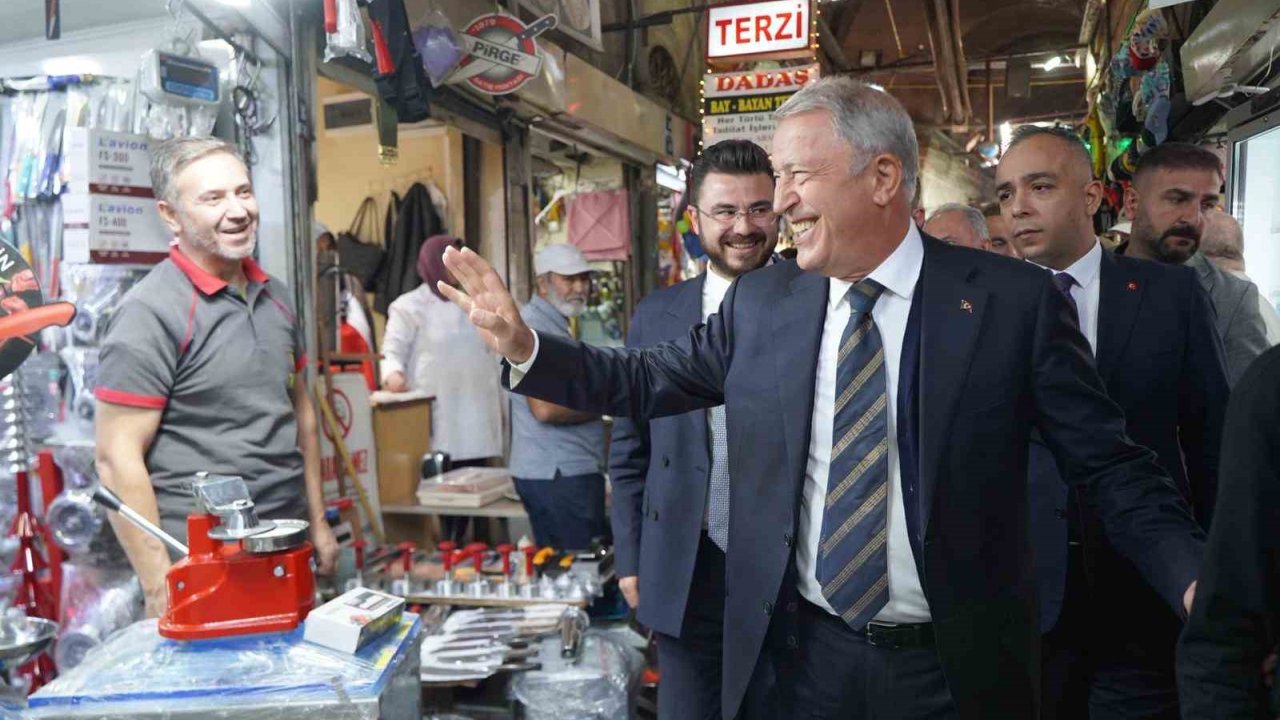 Ak Parti Kayseri Teşkilatı Kapalı Çarşı’da Esnaf Ziyaretinde Bulundu