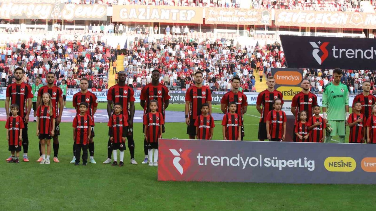 Trendyol Süper Lig: Gaziantep Fk: 0 - Samsunspor: 2 (Maç Devam Ediyor)