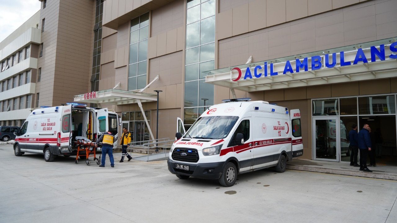 Erzincan’da Trafik Kazası: 5 Yaralı