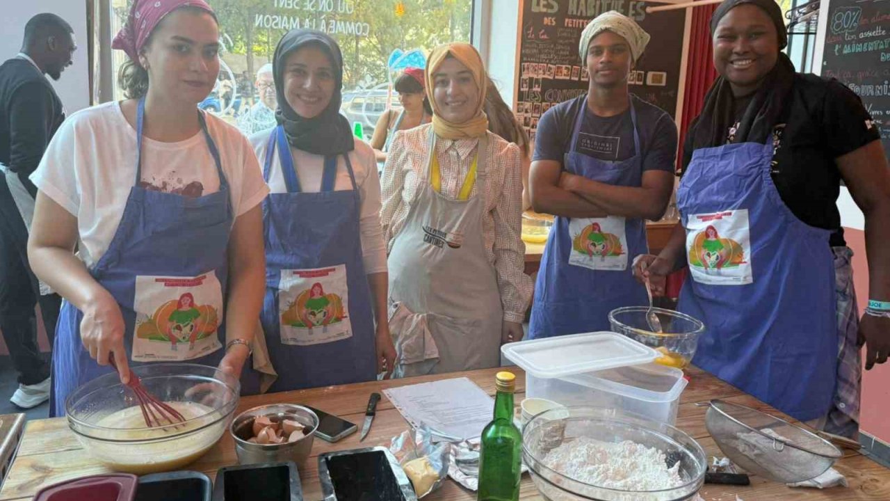 Aile Ve Sosyal Hizmetler İl Müdürlüğü, Paris’te ’gençlik Değişimi Projesi’ni Tamamladı