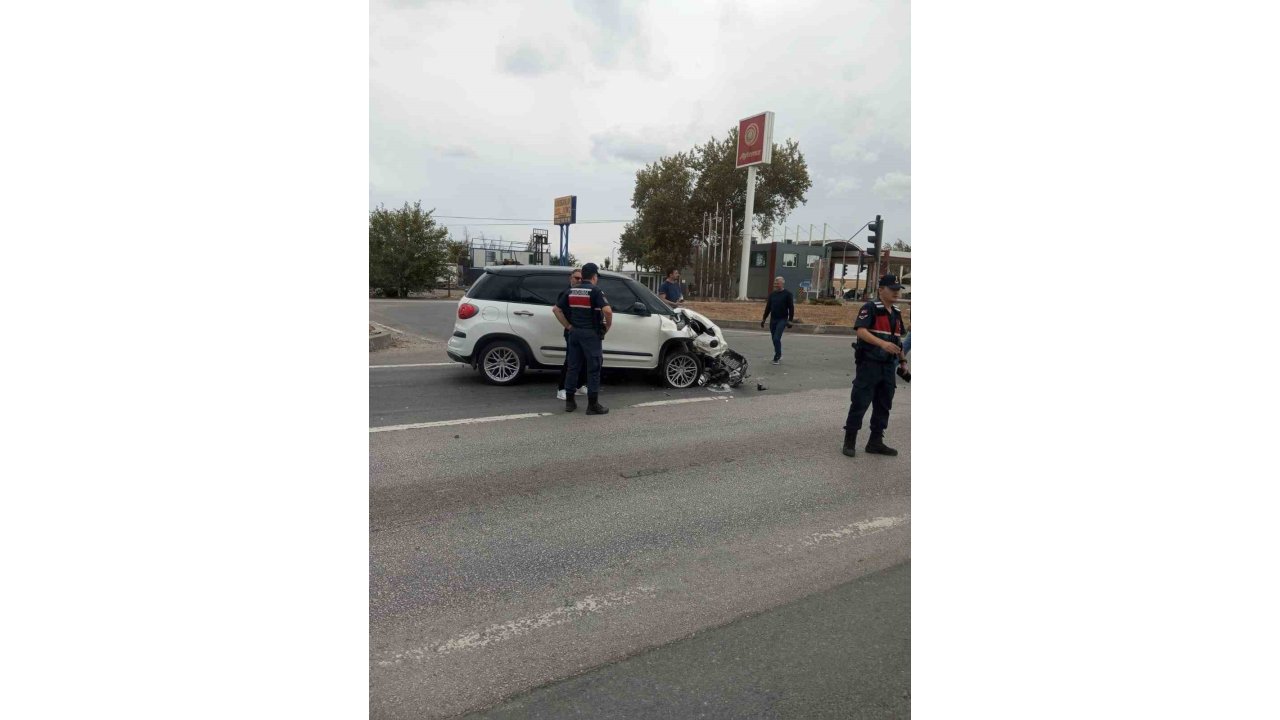 Lüleburgaz’da Zincirleme Kaza: 3 Otomobil Çarpıştı