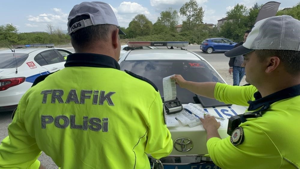 Düzce’de Denetimlerde 34’ü Alkolden 199 Araç Trafikten Men Edildi