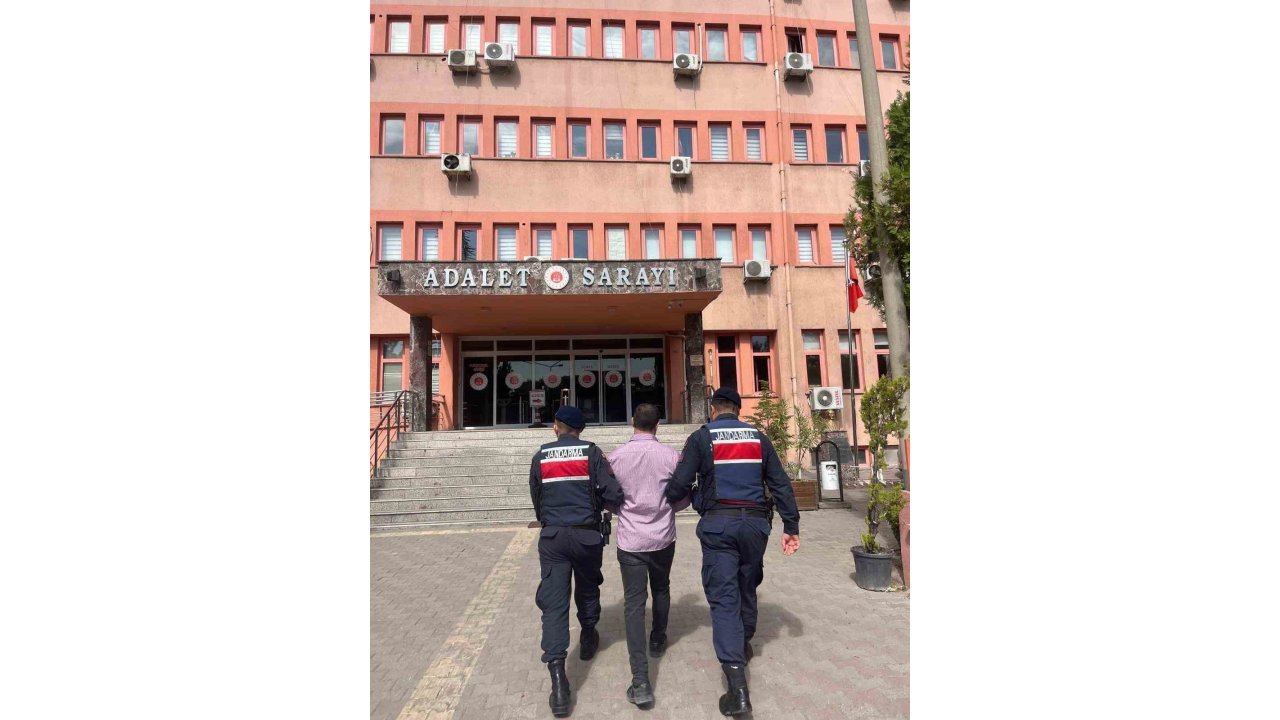 Cezaevi Firarisi Camide Uyurken Yakalandı