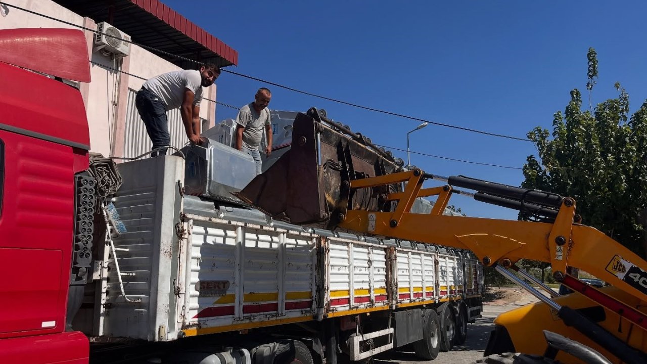 Buharkent Belediyesi’ne 130 Yeni Çöp Konteyneri