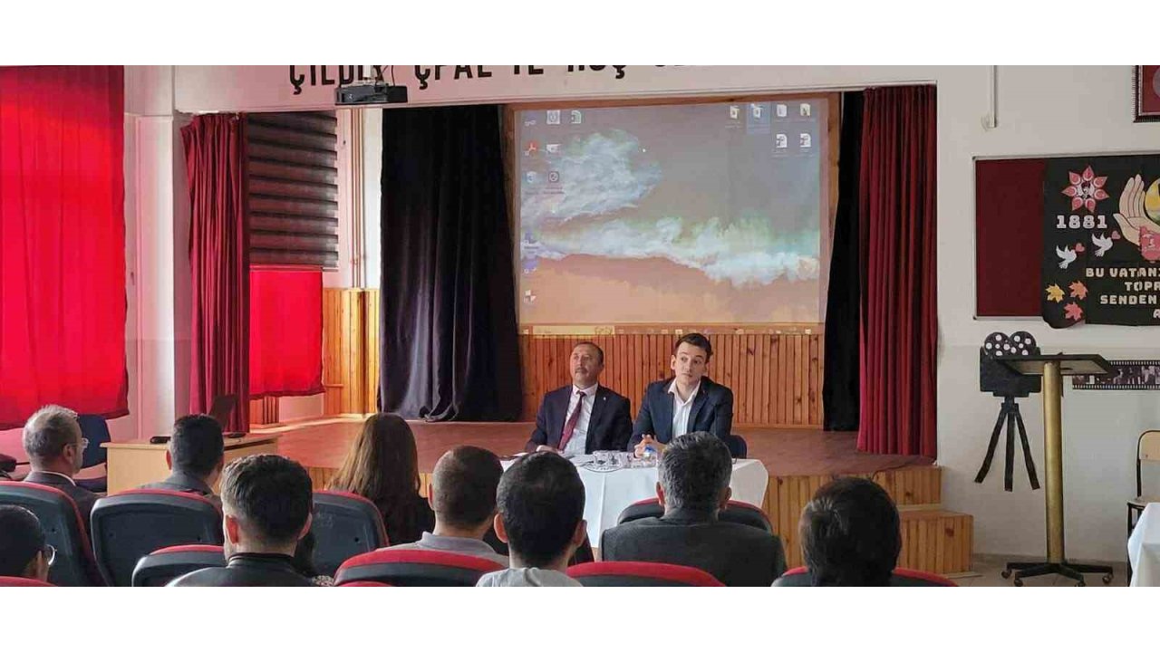 Çıldır’da Taşımalı Eğitim Servis Şoförleri İle Toplantı Yapıldı