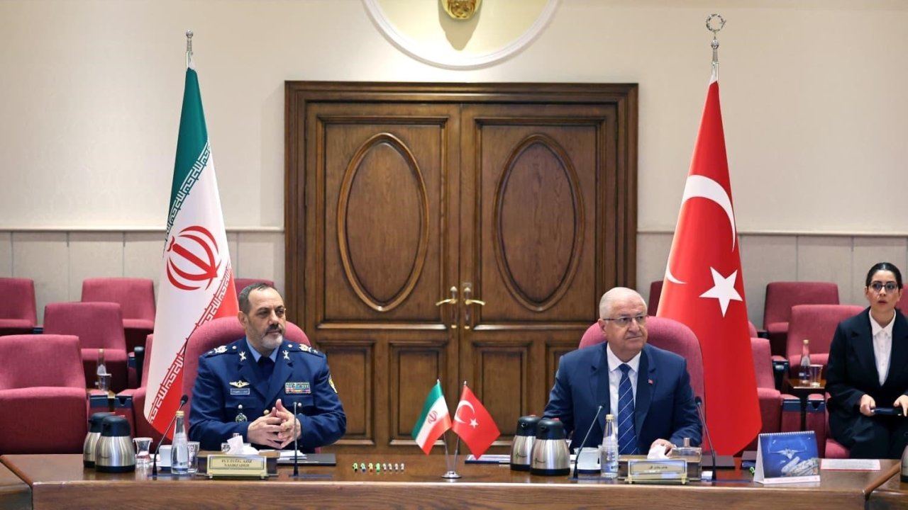 Bakan Güler, İran Savunma Ve Silahlı Kuvvetler Lojistik Bakanı Nasirzade İle Bir Araya Geldi