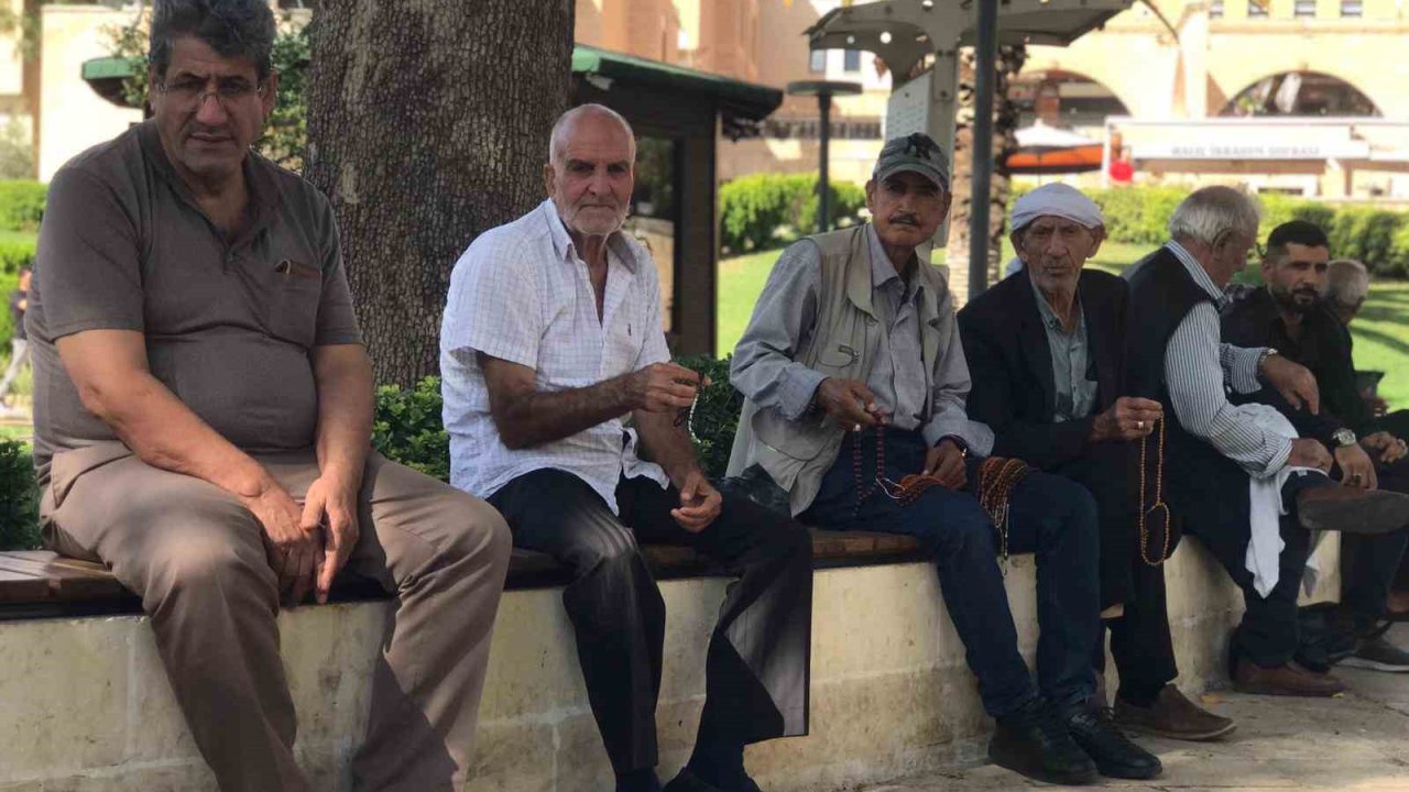 Şanlıurfa’da Yaşlılar Gençlik Pişmanlıklarını Anlattı