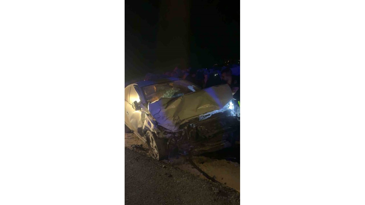 Şanlıurfa’da 2 Otomobil Çarpıştı: 1 Ölü, 4 Yaralı