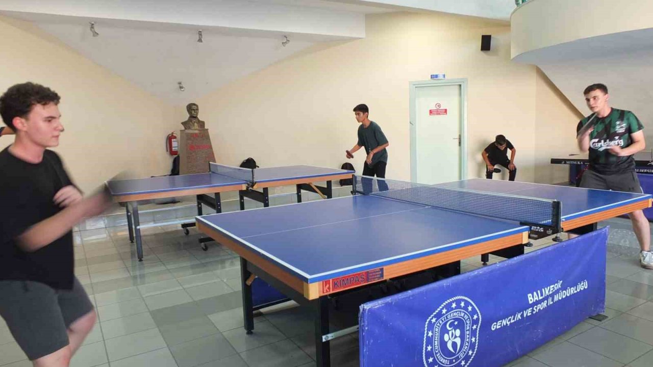 Balıkesir’de Kış Spor Okulları Salonları Şenlendirdi