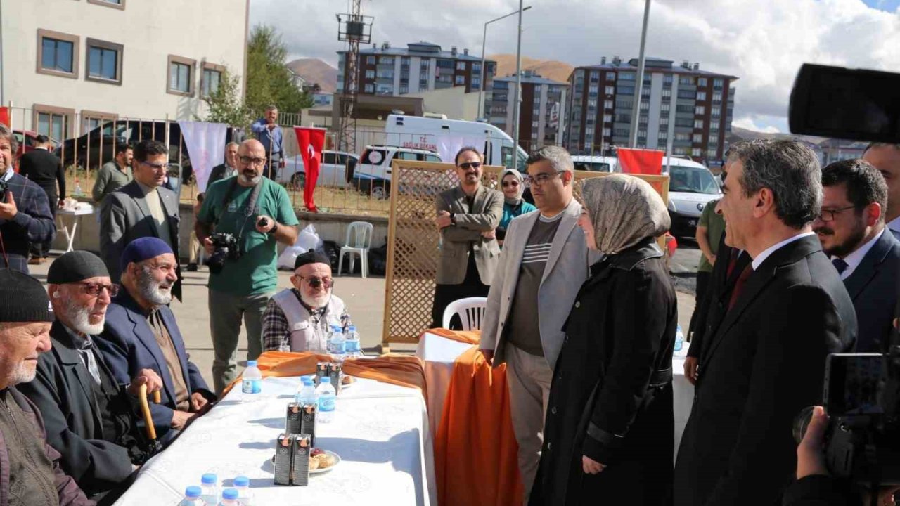 Dünya Yaşlılar Günü’nde