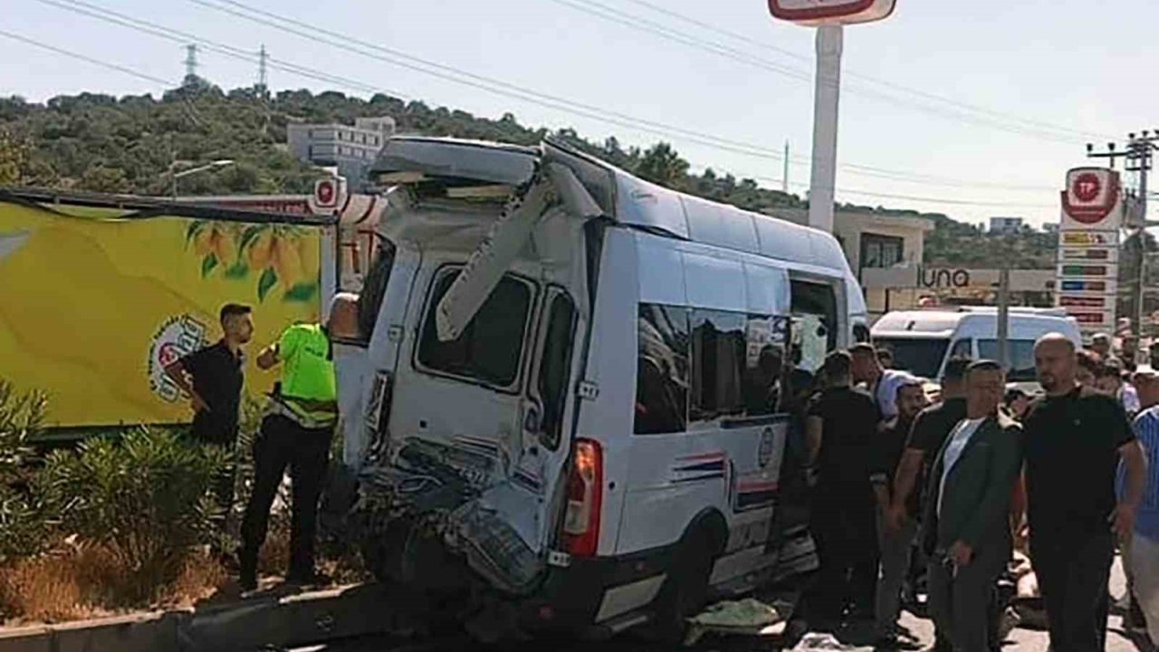 Yarım Saat Ara İle Aynı Noktada İki Kaza: 2 Ölü, 9 Yaralı
