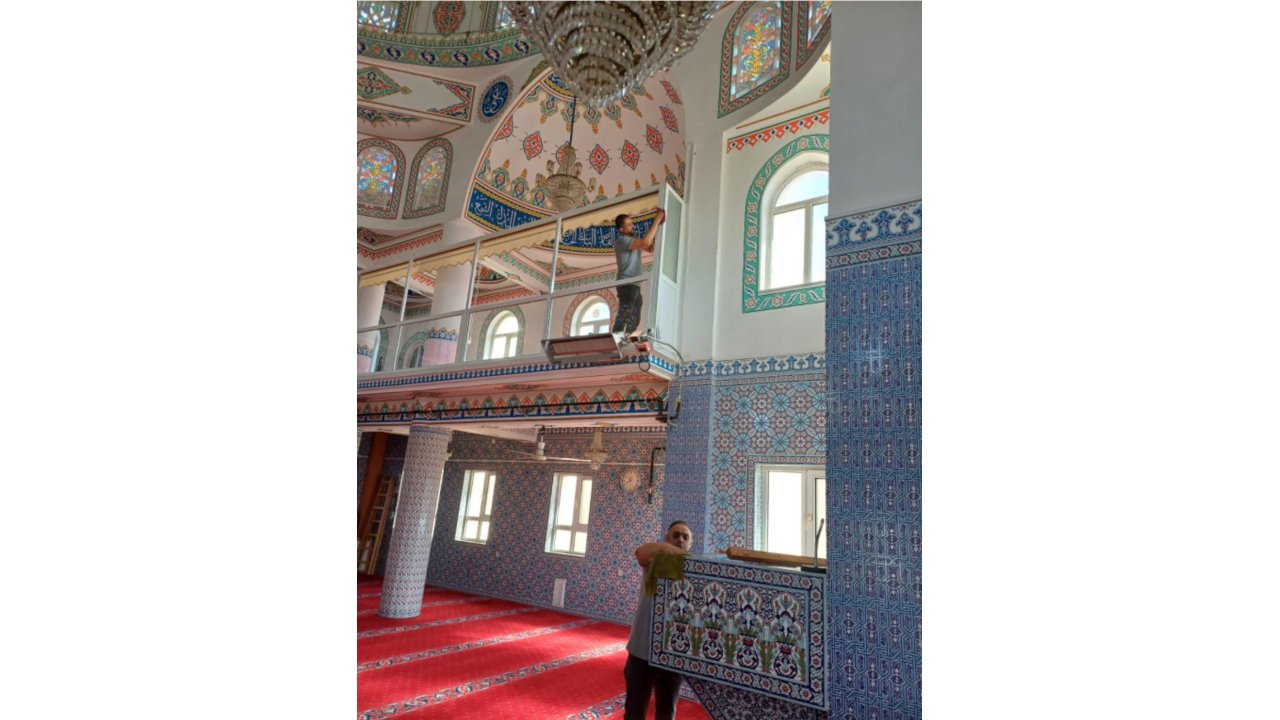 Ankara’da Camiler Ferah Ve Hijyenik Ortam İçin Tek Tek Temizleniyor