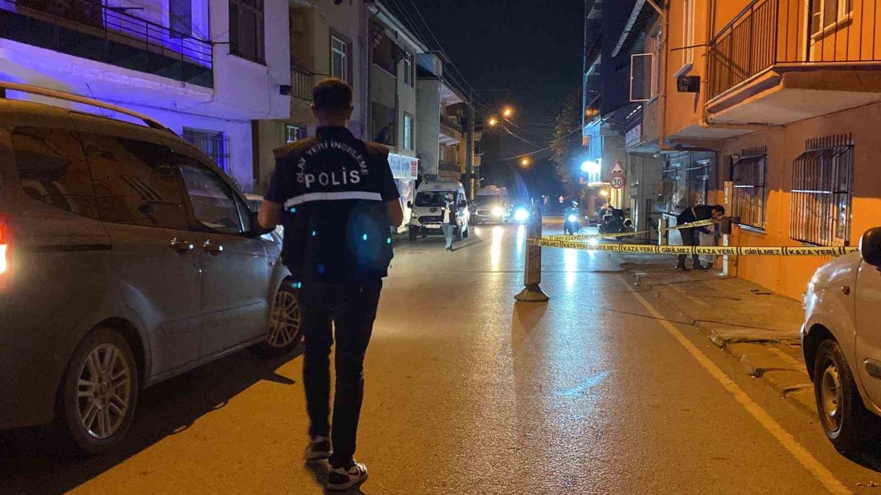 Kocaeli’de Sokak Ortasında Bacağından Vuruldu