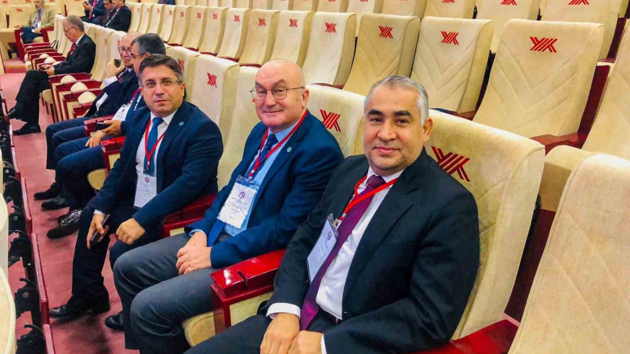 Adü Rektörü Prof. Dr. Kent, 262. Üniversitelerarası Kurul Toplantısı’na Katıldı