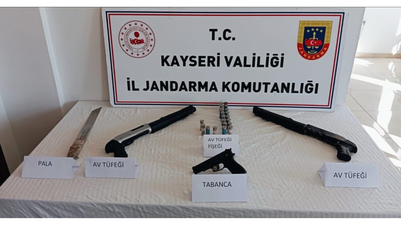 Zahir Tacirleri Jandarmadan Kaçamadı