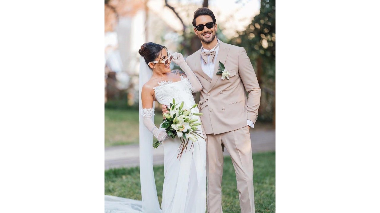 Melek Mosso 2 Yıllık Eşinden Ayrıldı