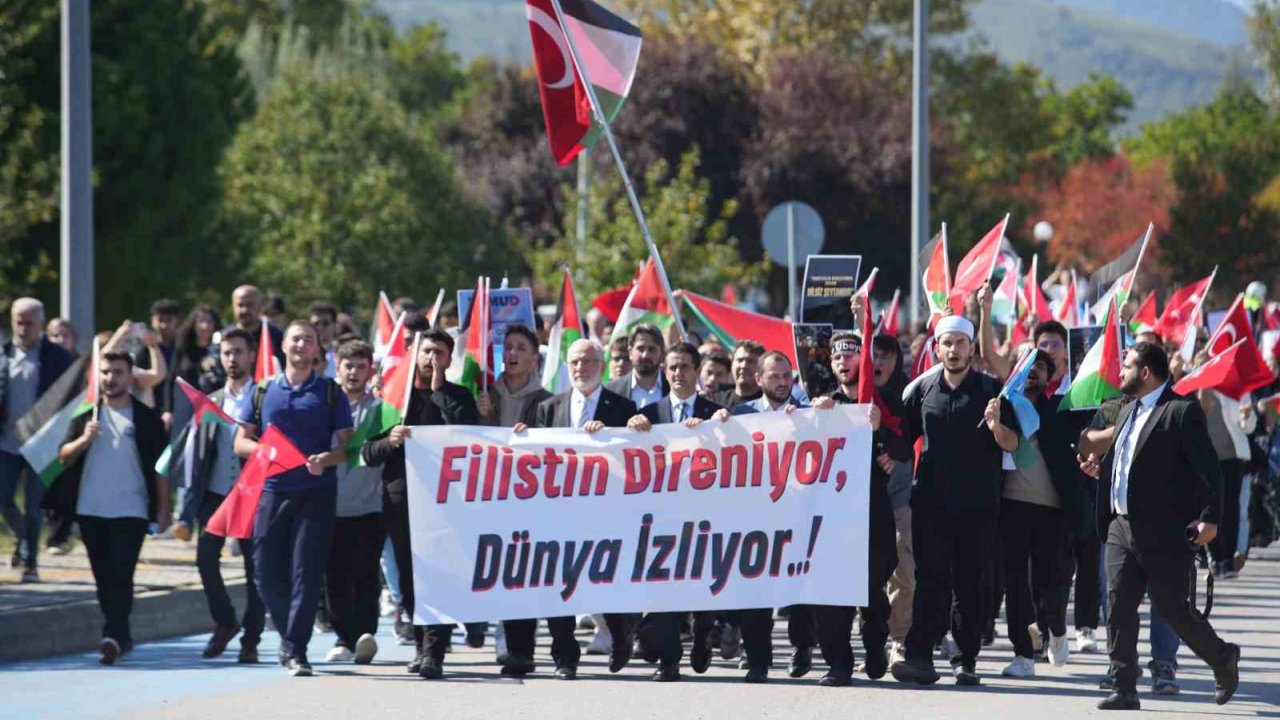 Omü’de Sumud Filosu’na Destek Yürüyüşü: