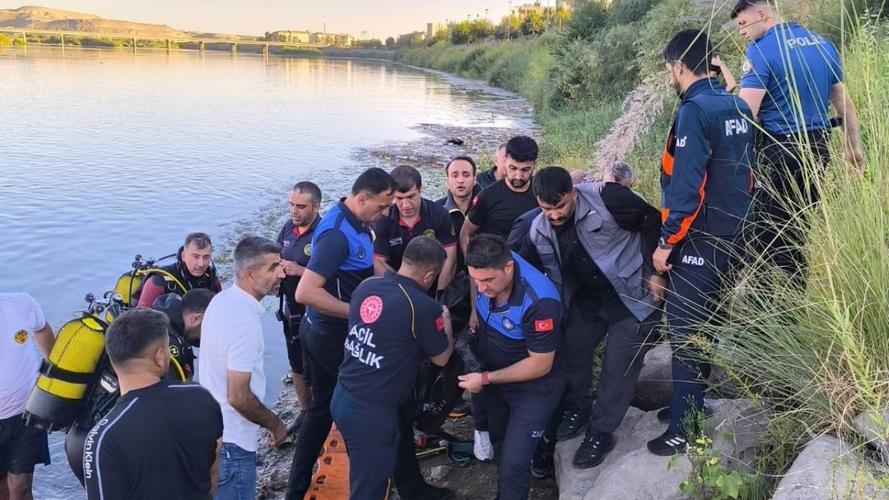Cizre’de Köprüden Nehre Atlayan Gencin Cansız Bedenine Ulaşıldı