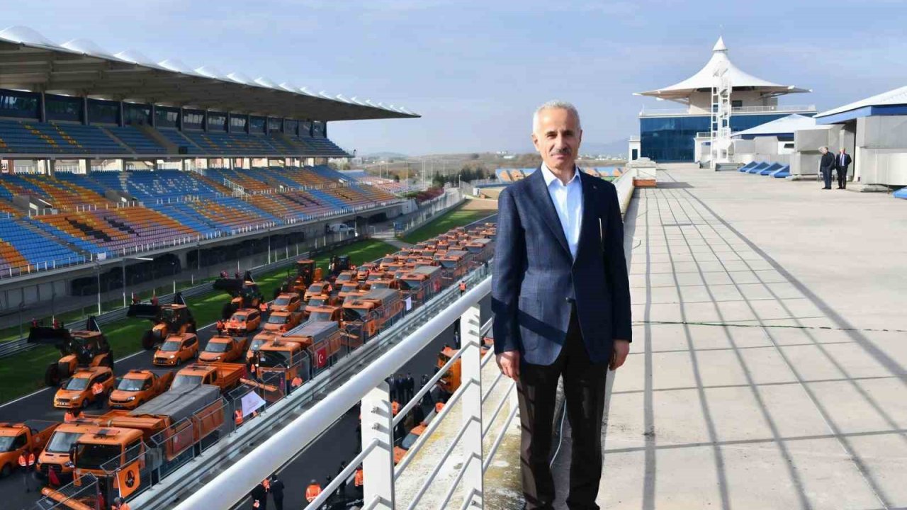 Zorunlu Kış Lastiği Uygulaması 5 Aya Çıktı