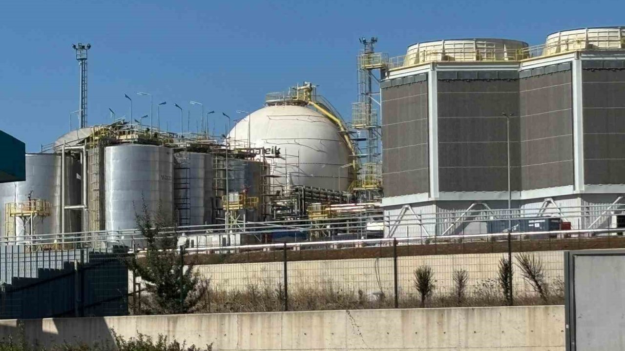 Kocaeli’de Fabrikada Patlama: İlk Belirlemelere Göre 2 İşçi Hayatını Kaybetti