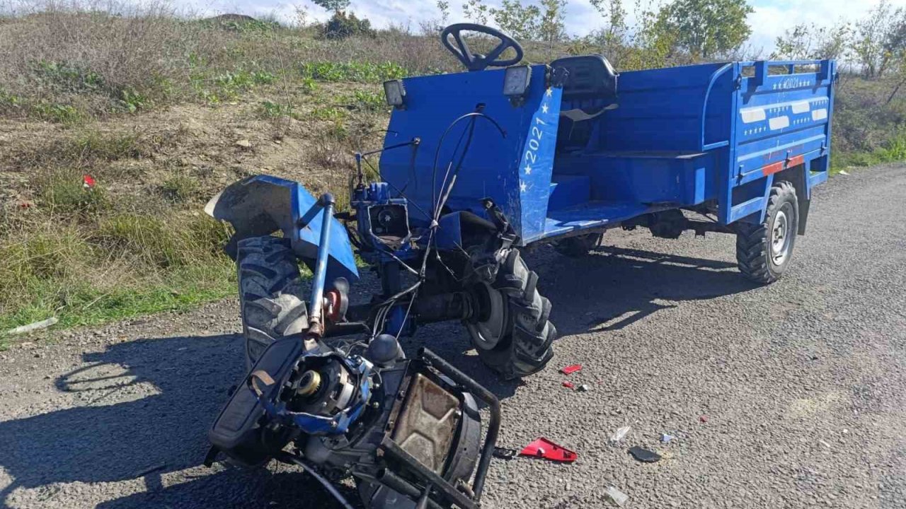 Tarım Aracı İle Motosiklet Kafa Kafaya Çarpıştı: 2 Yaralı