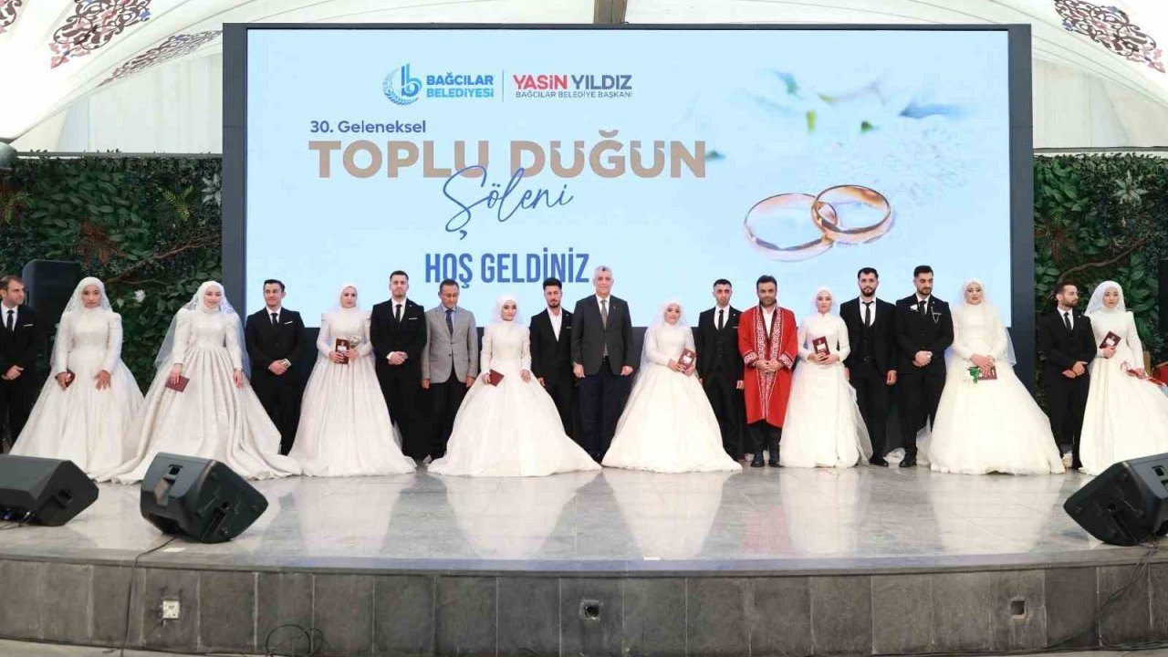 Bağcılar’da 8 Çift, Ticaret Bakanı Ömer Bolat’ın Şahitliğinde Evlendi