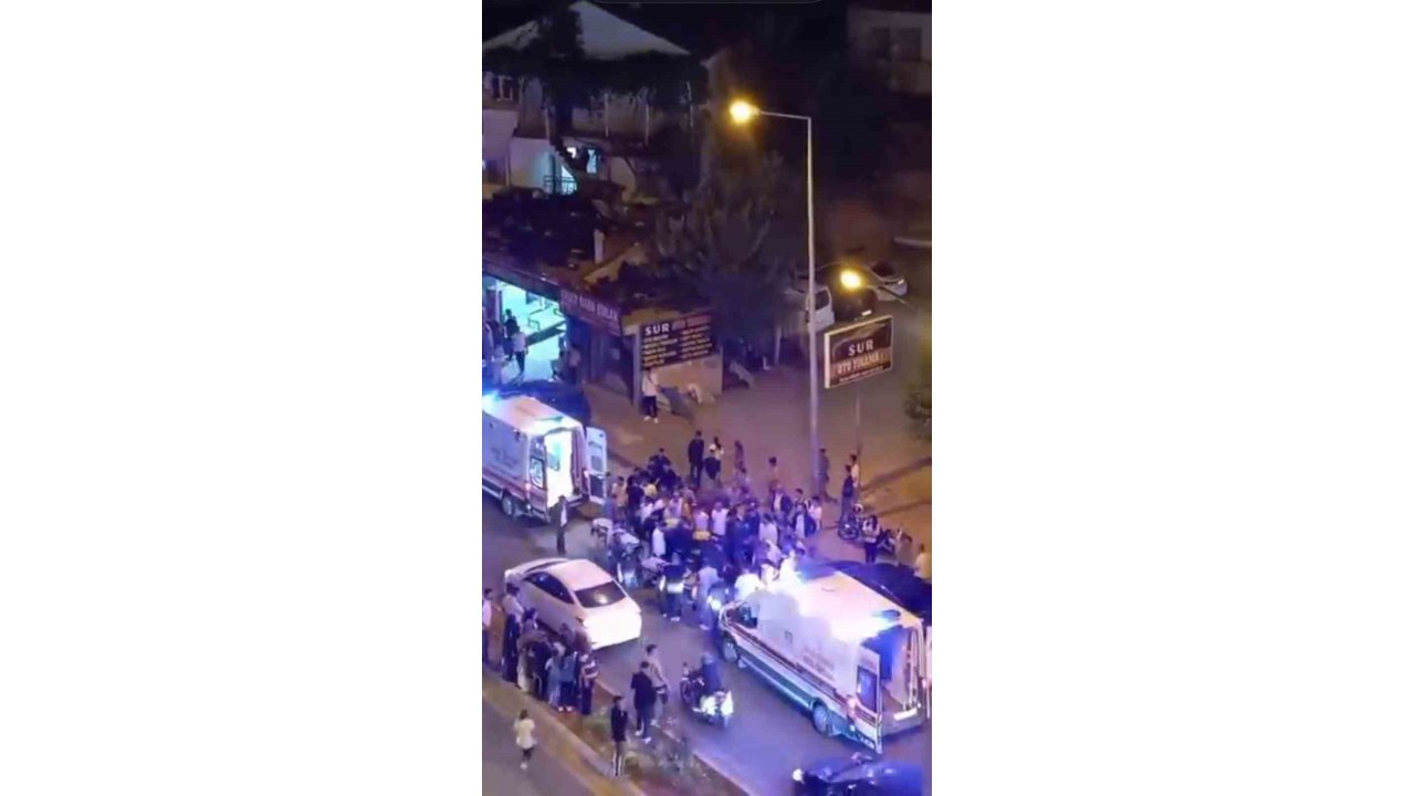 Diyarbakır’da Yolun Karşısına Geçen Kadına Motosiklet Çarptı: 1’i Ağır 3 Yaralı