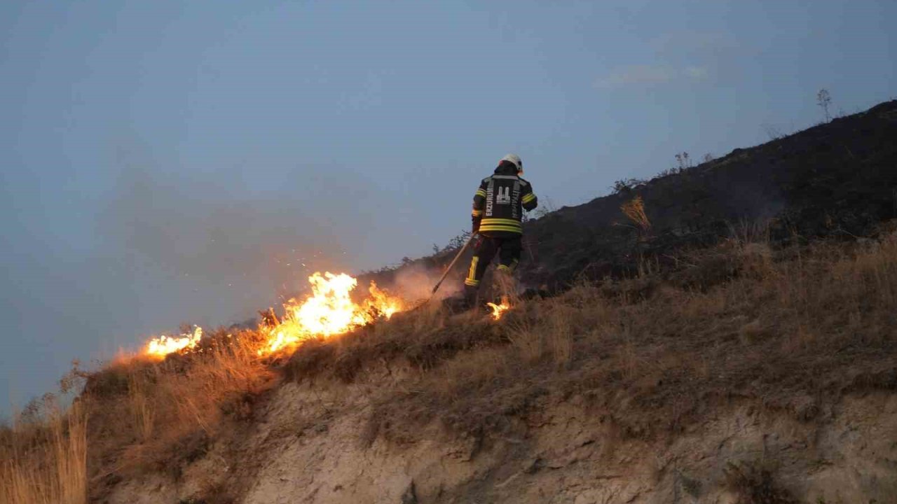 Erzurum’da Havai Fişek Yangına Neden Oldu