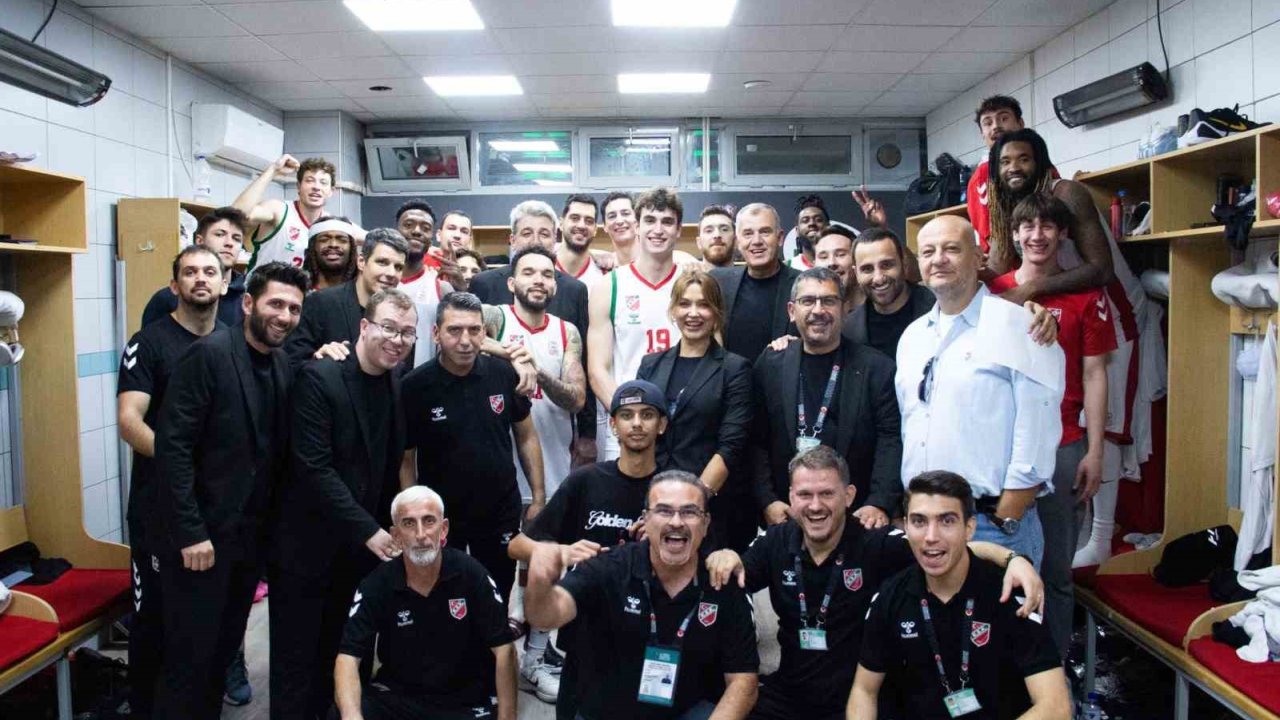 Karşıyaka Basketbol, Galibiyetle Tanıştı