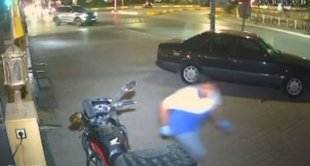 Adana’da 16 Yaşındaki Şüpheli Pastaneye El Bombası Atmıştı: O Anların Görüntüsü Çıktı