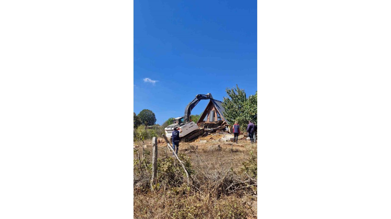 Çanakkale’de 16 Kaçak Yapı Yıkıldı