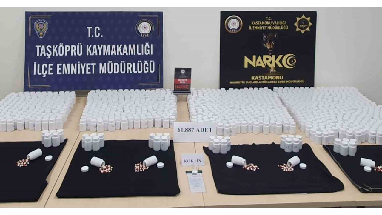 Kastamonu’da Binlerce Sentetik Ecza Hapı Ele Geçirildi: 3 Gözaltı