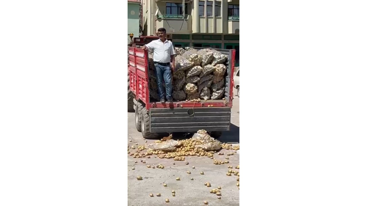 Patates Şovu Pahalıya Patlayan Başkana Kesilmesi Beklenen Ceza Komisyon Toplanamadığı İçin Kesilemiyor