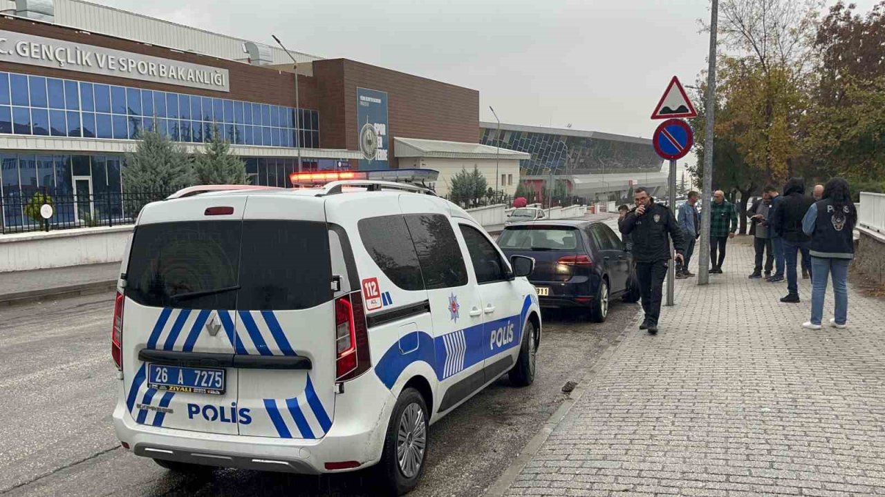 Önce Sürücüyü Vurdu Sonra Kendini İhbar Etti