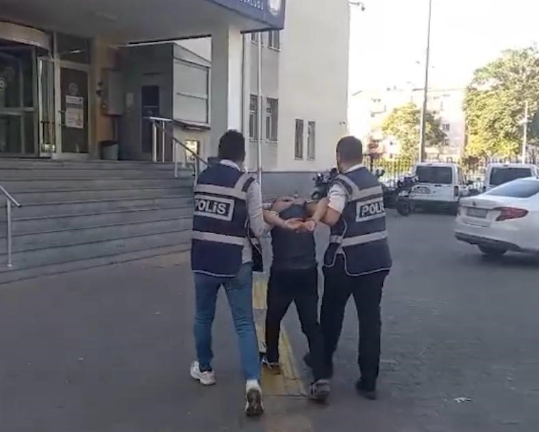 Kayseri’de 15 Yıl 7 Ay Kesinleşmiş Hapis Cezası Bulunan Firari Yakalandı