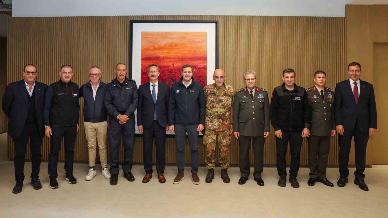 İtalyan Heyet, Baykar’ın Oyun Değiştirici Teknolojilerini İnceledi: Tb3 Siha, Akıncı, Kızılelma Art Arda Havalandı