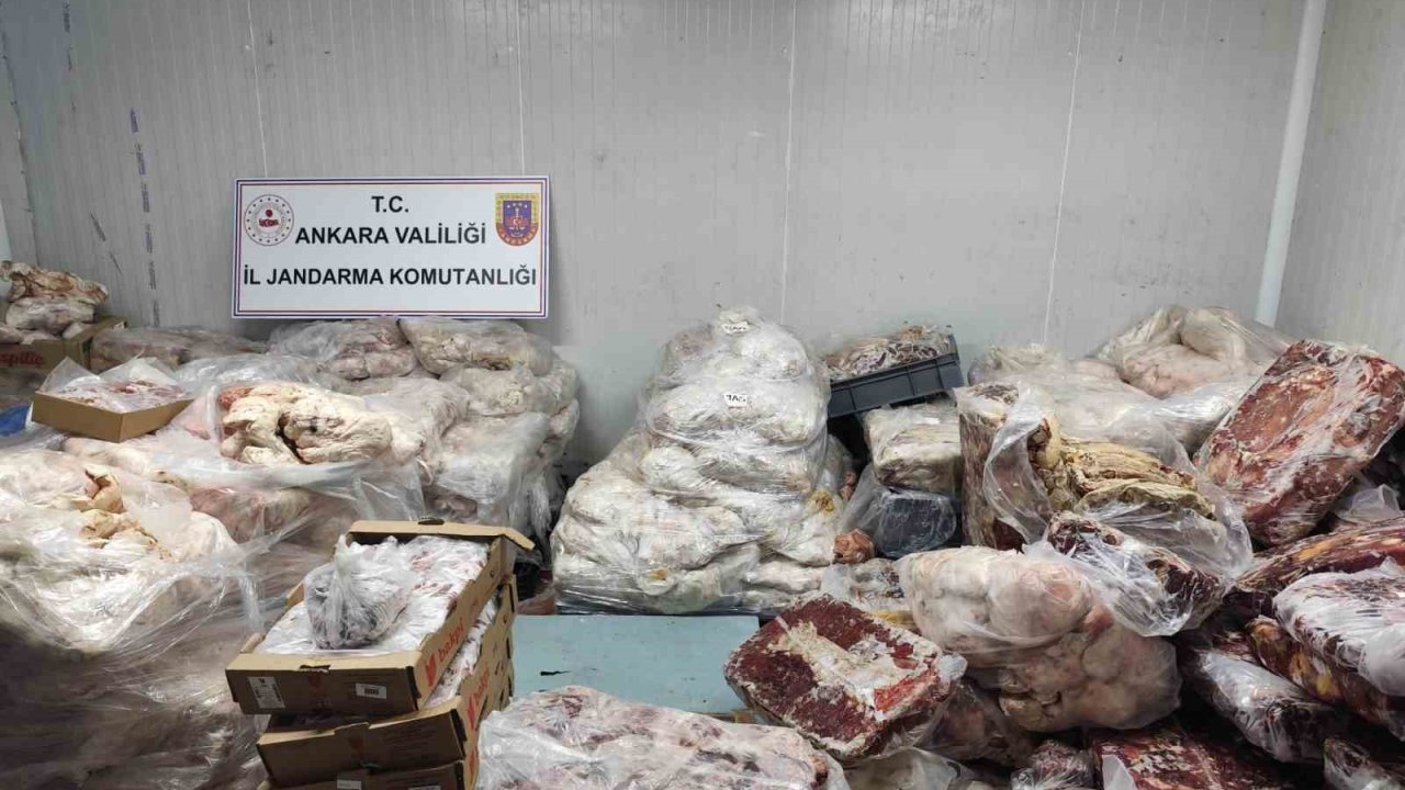Ankara’da 17 Ton Sağlıksız Et Ve Tavuk Ürünü Ele Geçirildi