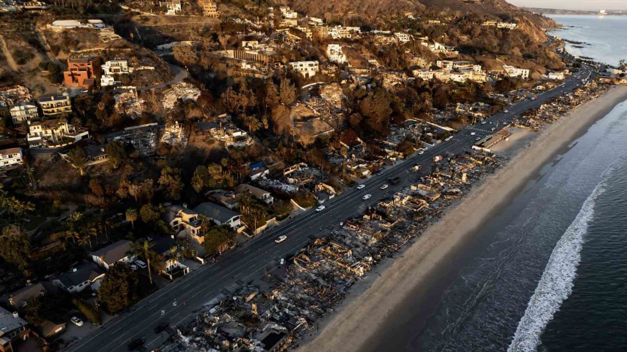 Los Angeles’ta 12 Kişinin Öldüğü Palisades Yangını İle İlgili 1 Kişi Gözaltına Alındı