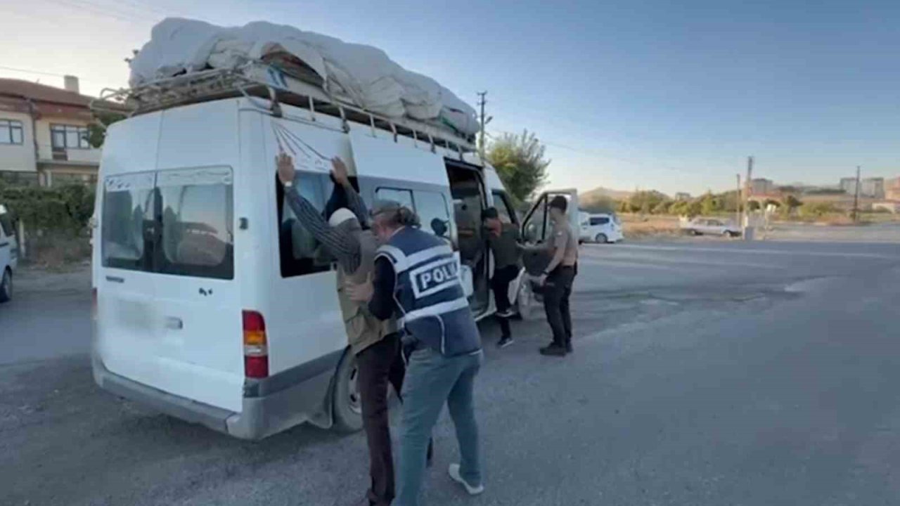 2 Cinayetten Aranan Firari Şüpheli 22 Yıl Sonra Yakalandı