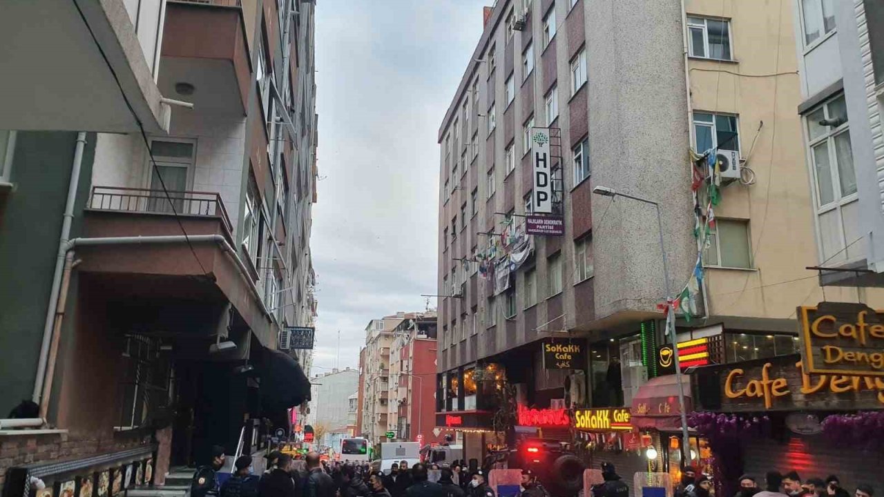 Bahçelievler’de Hdp İlçe Binasına Silahla Giren Sanığın Yargılandığı Davada Karar Çıktı