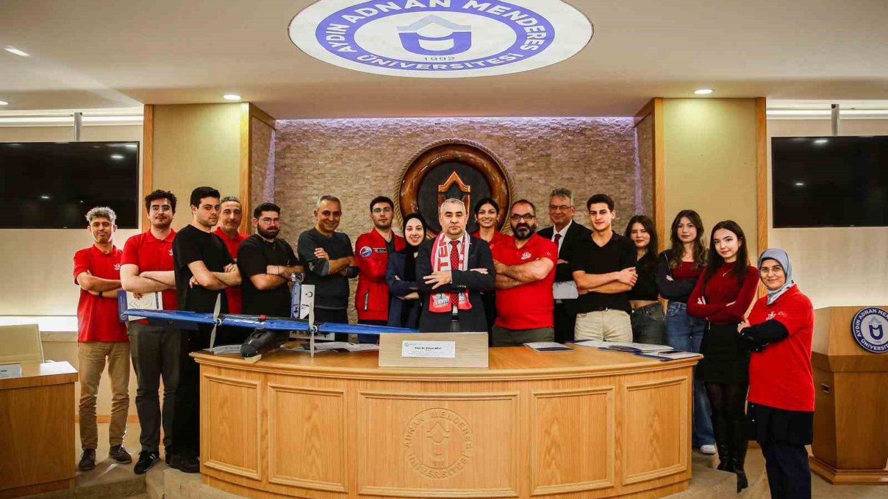 Adü Rektörü Prof. Dr. Kent Teknofest 2025 Finalistleri İle Bir Araya Geldi