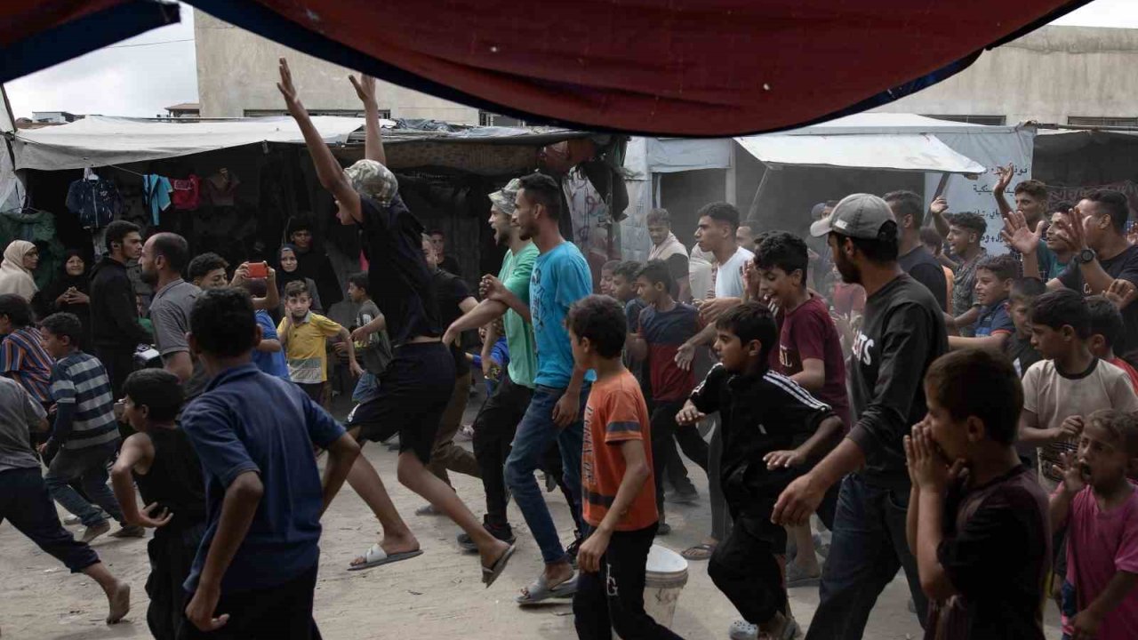 Gazze’de Alınan Ateşkes Kararı Çocukları Sevindirdi