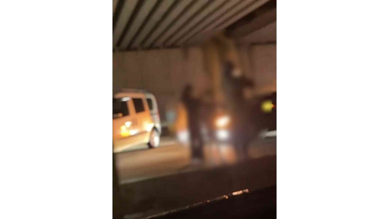 Yol Kapatarak Eğlenen 4 Sürücüye Cezai İşlem